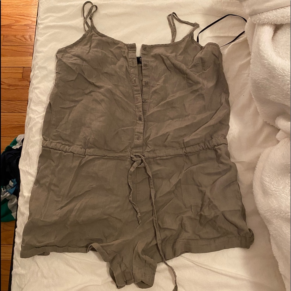 FOREVER 21 comfy romper